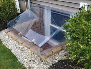 egress-polycarbonate-window-well-cover