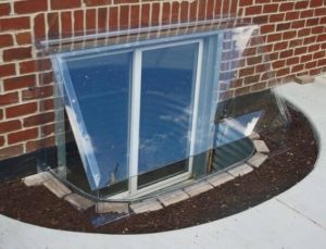 grounded-atrium-basement-window-well-cover