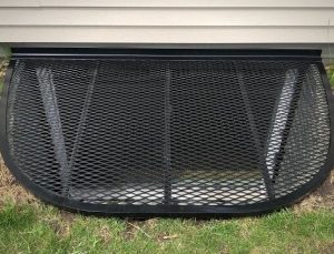 black-mesh-aluminum-rounded-grate-front