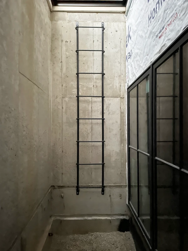 eight-step-black-ladder