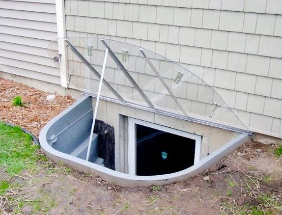 sloped-basement-cover-hinge-open