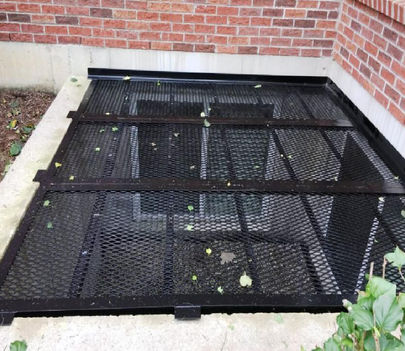 88 x 88 Grate with Escape Hatch on Extra Large Wells