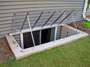 86x40 Hinged Sloped cover